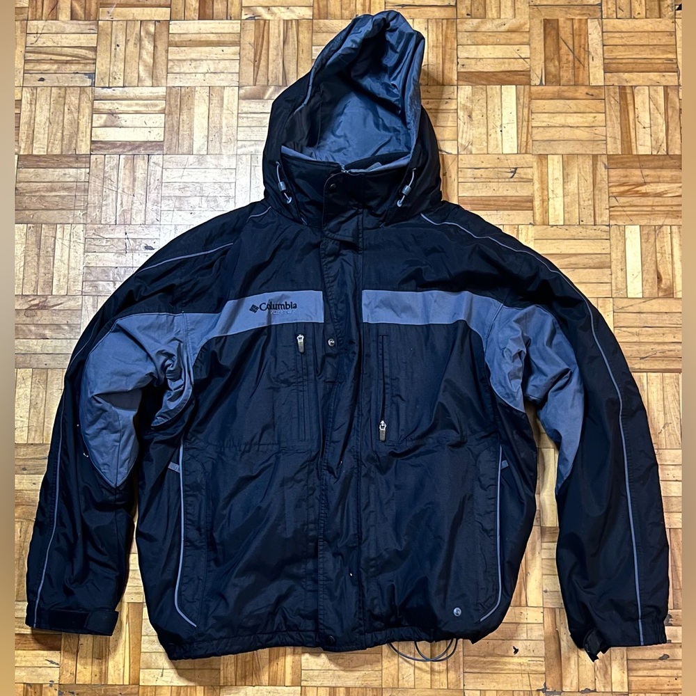 2 in 1 Columbia Men's Black and Gray Performance Jacket